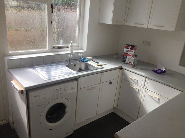 10 Kenilworth Road, Ashford TW15 3EL 8