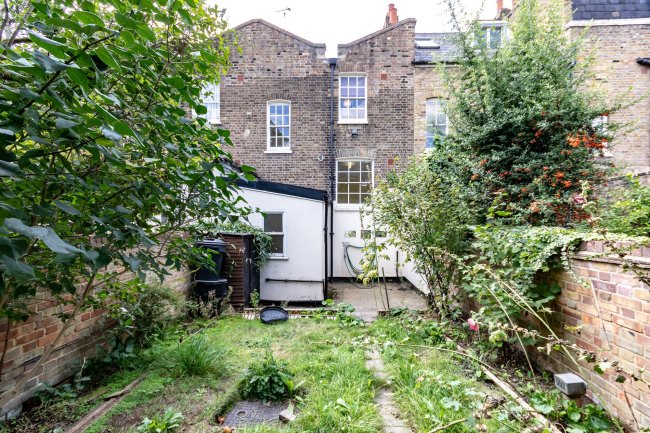 24 Aberavon Road, Bow, London E3 5AR 9