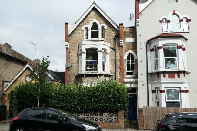 131 Friern Barnet Road, Friern Barnet, London N11 3DY 7