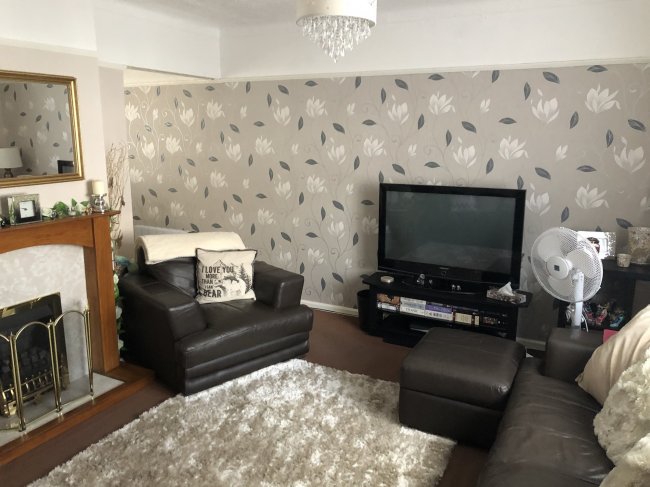 91 Huxley Road, Leyton, London E10 5QX 5