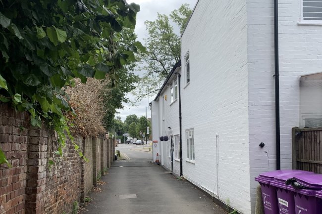 Ashburton House, 3 Monument Green, Weybridge, Surrey KT13 8QR 9