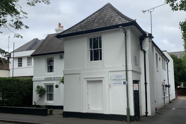 Ashburton House, 3 Monument Green, Weybridge, Surrey KT13 8QR 9