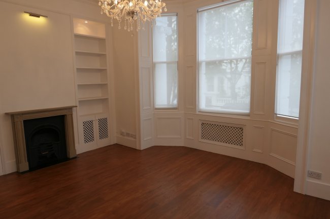 Flat 1, 53 Palace Gardens Terrace, Kensington, London W8 4SB 3