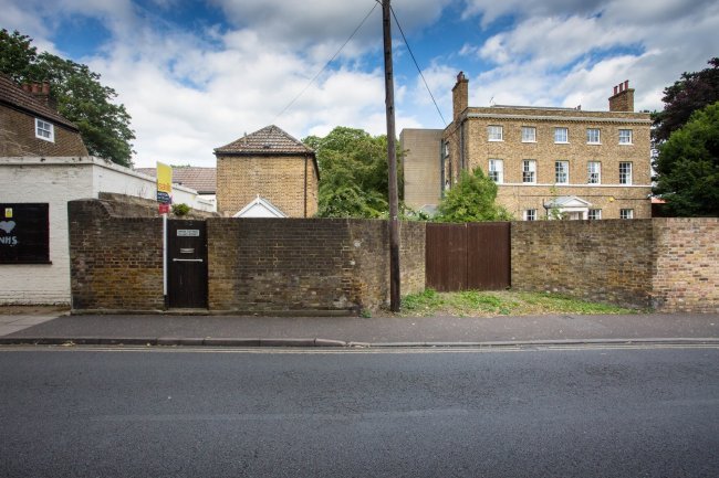 Grove Cottage, 52 Ham Street, Richmond TW10 7HT 10