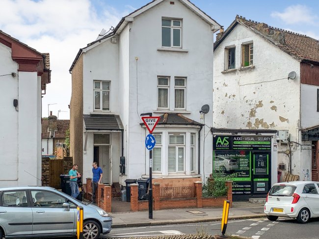 34B Selsdon Road, South Croydon, Surrey CR2 6PB 9