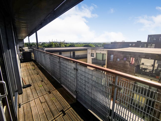 140 Advent House, 2 Isaac Way, Manchester M4 7EB 6