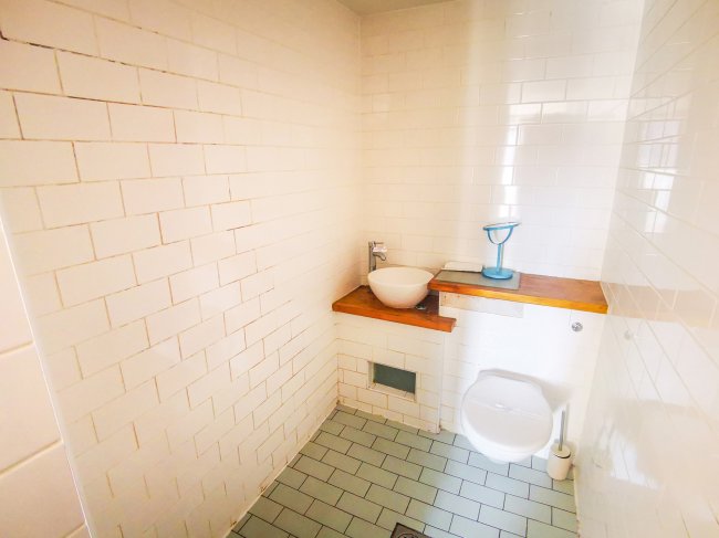 140 Advent House, 2 Isaac Way, Manchester M4 7EB 6