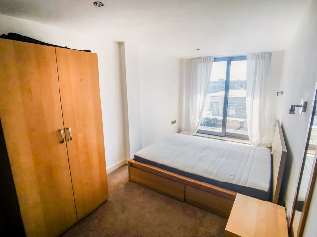 140 Advent House, 2 Isaac Way, Manchester M4 7EB 6