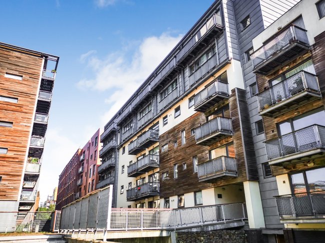 140 Advent House, 2 Isaac Way, Manchester M4 7EB 6