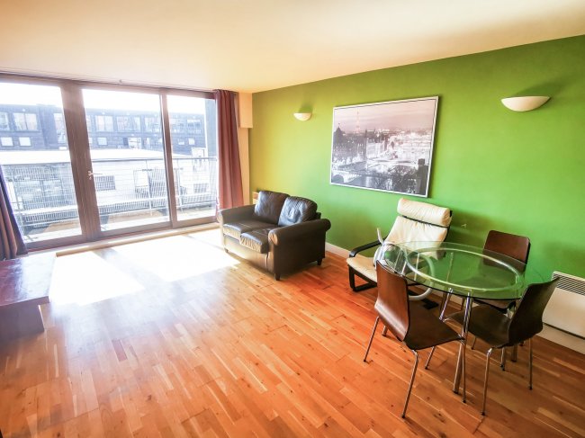 140 Advent House, 2 Isaac Way, Manchester M4 7EB 6