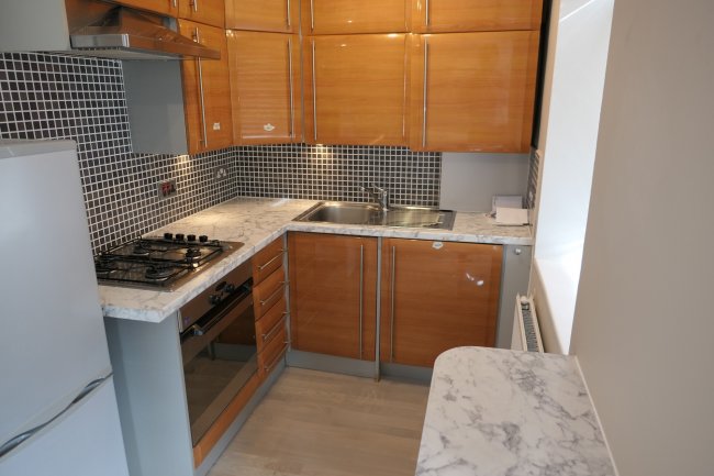 13 Hastings House, Hastings Road, West Ealing, London W13 8QZ 3