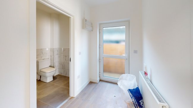 Ground Floor Flat, 35 Swakeleys Road, Ickenham, Middlesex UB10 8DG 2