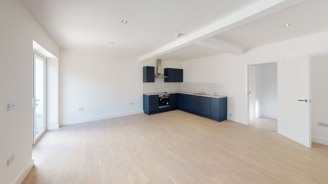 Ground Floor Flat, 35 Swakeleys Road, Ickenham, Middlesex UB10 8DG 2