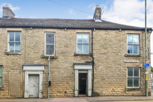 1 Junction Mews, Mottram Moor, Mottram, Hyde, SK14 6LA 7