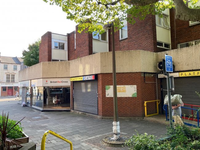 Flats 1-4, Kingfisher Court, 140 Falcon Road, Battersea, London SW11 2LW 2