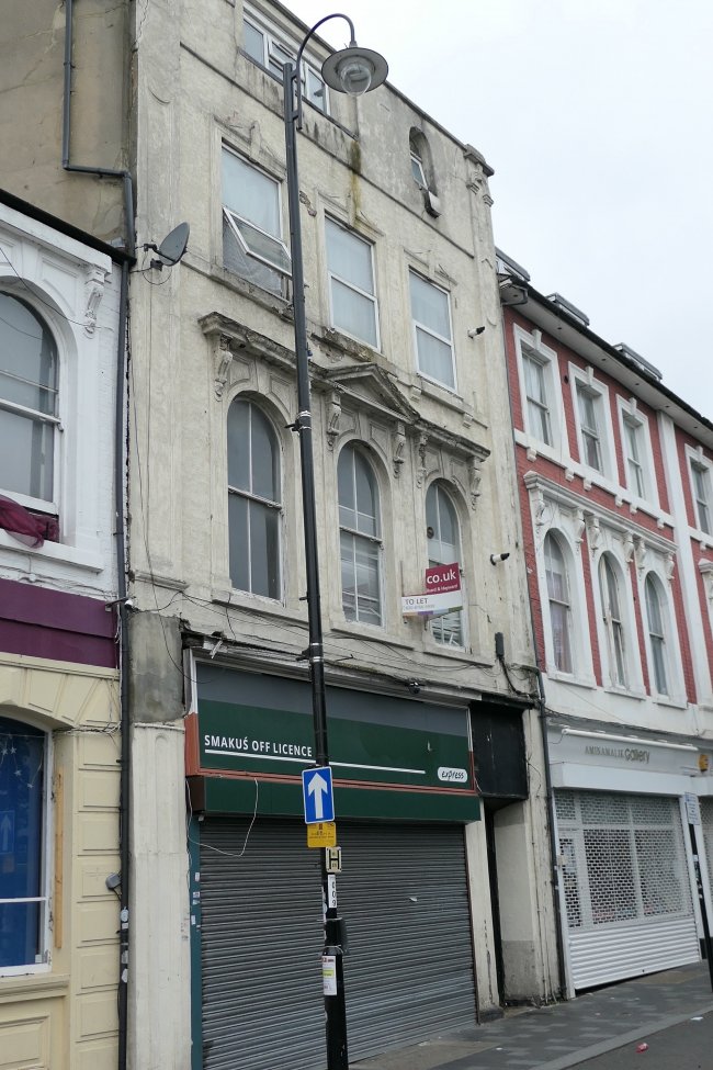 Flat 1, 30A Station Road, South Norwood, London SE25 5AG 4