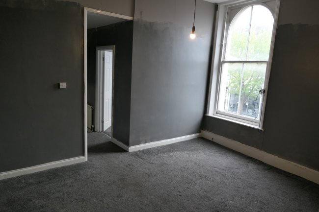 Flat 1, 30A Station Road, South Norwood, London SE25 5AG 4