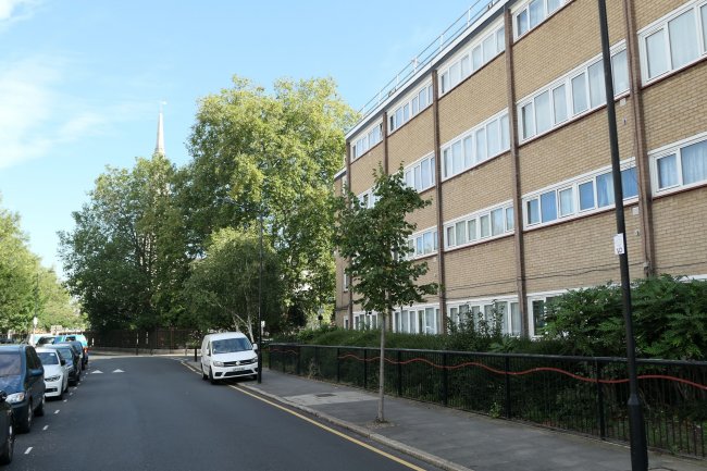 15 Virginia House, Newby Place, Canary Wharf, London E14 0EZ 6