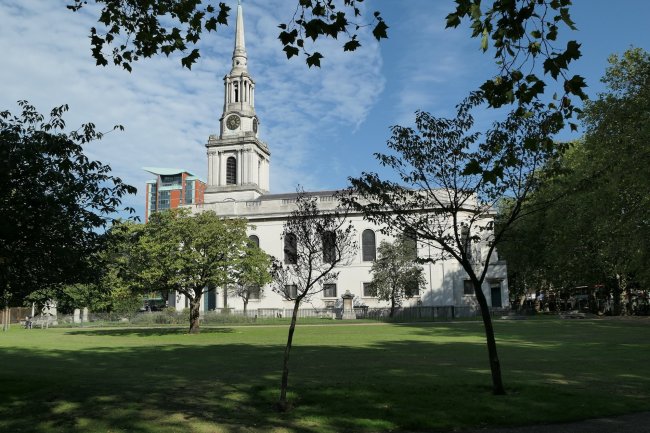 15 Virginia House, Newby Place, Canary Wharf, London E14 0EZ 6