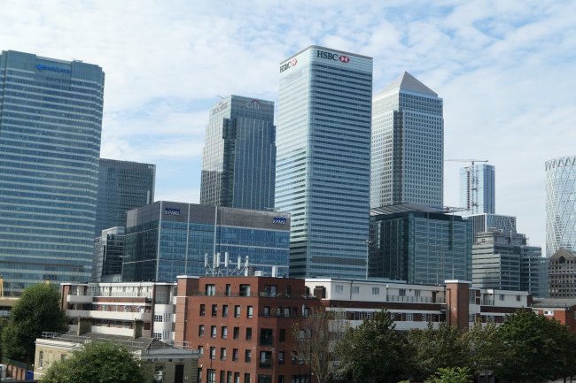 15 Virginia House, Newby Place, Canary Wharf, London E14 0EZ 6