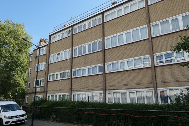 15 Virginia House, Newby Place, Canary Wharf, London E14 0EZ 6