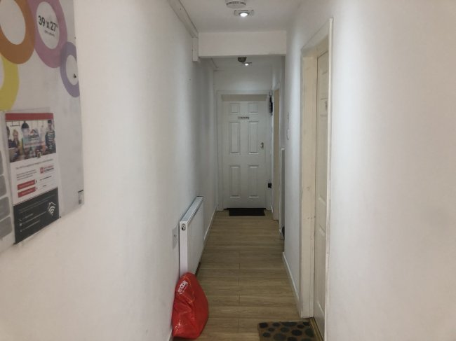 27 Mansfield Road, Ilford, Essex IG1 3BA 5