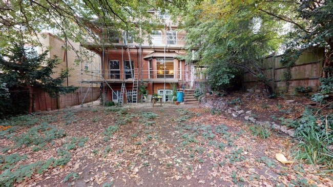 49a Tooting Bec Gardens, Tooting, London SW16 1RF 7