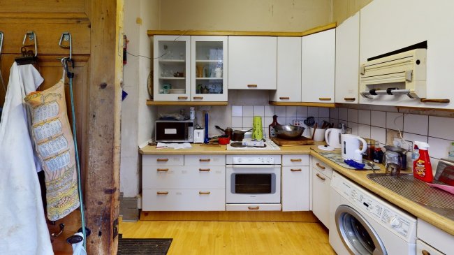 49a Tooting Bec Gardens, Tooting, London SW16 1RF 7