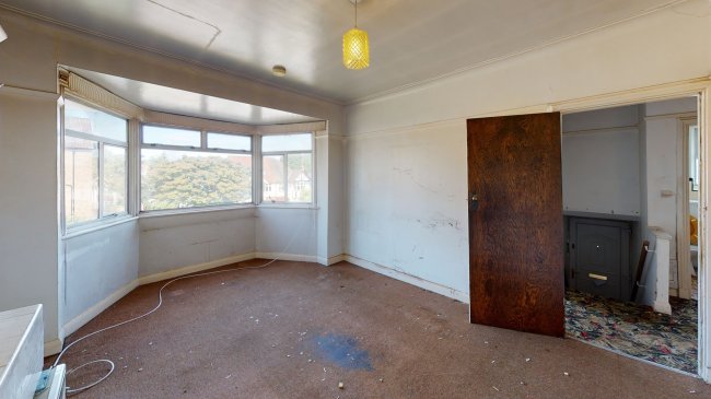 63a Torrington Park, Finchley, London N12 9PN  8