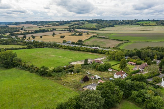 The Willows, Brasted Hill Road, Brasted, Westerham, Kent TN16 1NJ 2