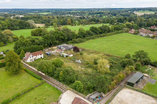 The Willows, Brasted Hill Road, Brasted, Westerham, Kent TN16 1NJ 2