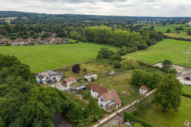 The Willows, Brasted Hill Road, Brasted, Westerham, Kent TN16 1NJ 2