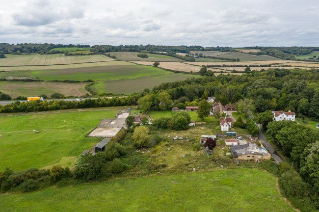 The Willows, Brasted Hill Road, Brasted, Westerham, Kent TN16 1NJ 2