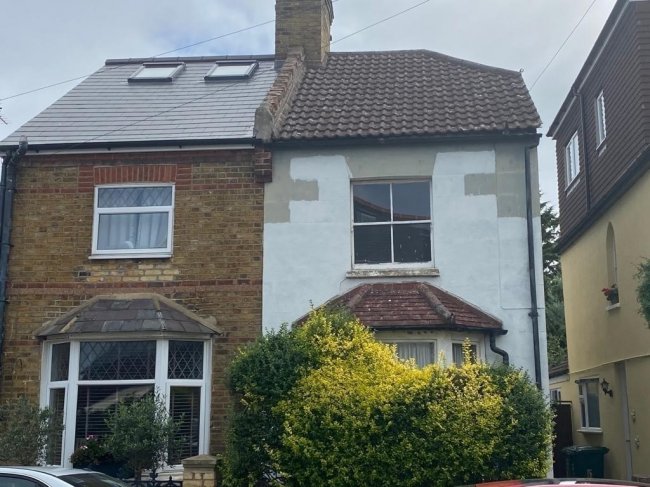 3 Chestnut Grove, Staines, Middlesex TW18 1DB 5