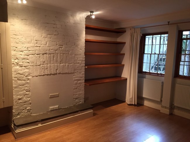 Lower Ground Floor Flat, 174 Holland Park Avenue, Notting Hill, London W11 4UH 1