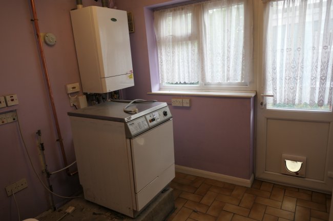 44 Crownfield Avenue, Ilford, Essex IG2 7RR 10