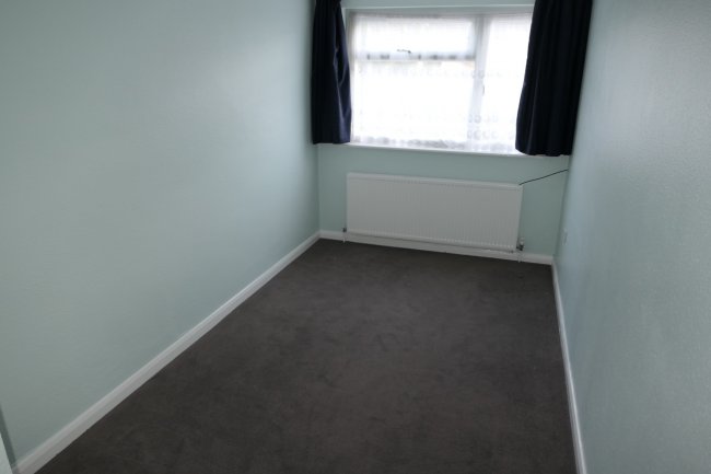 44 Crownfield Avenue, Ilford, Essex IG2 7RR 10