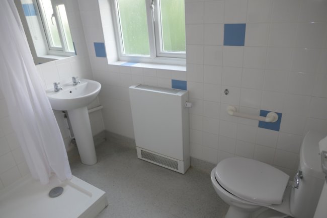 44 Crownfield Avenue, Ilford, Essex IG2 7RR 10