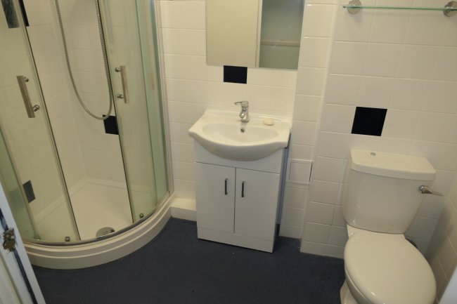 44 Crownfield Avenue, Ilford, Essex IG2 7RR 10