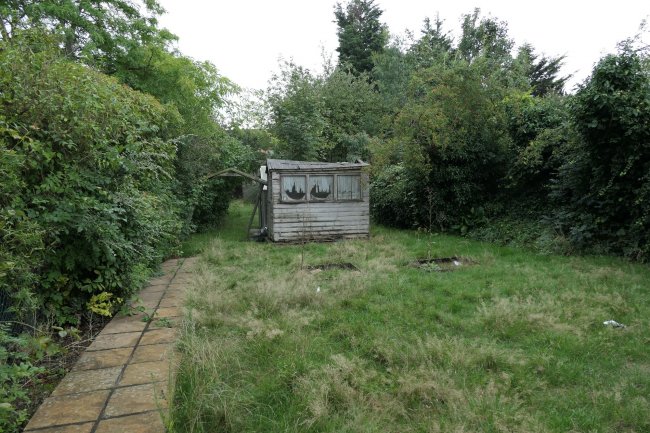 44 Crownfield Avenue, Ilford, Essex IG2 7RR 10