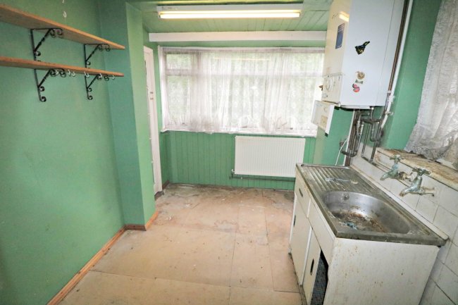 64 Meadowview Road, Catford, London SE6 3NN 10