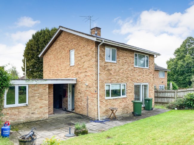 46 Rosecroft Drive, Watford, Hertfordshire WD17 4JQ 4