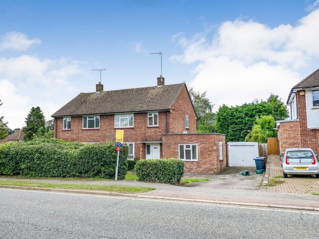 69 Bluebridge Road, Brookman’s Park, Hatfield, Hertfordshire AL9 7UW 1