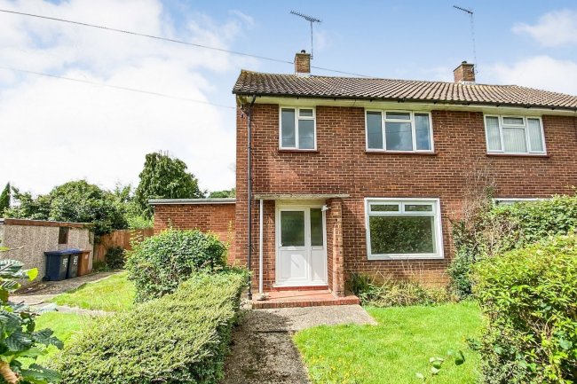 71 Bluebridge Road, Brookman’s Park, Hatfield, Hertfordshire AL9 7UW 2