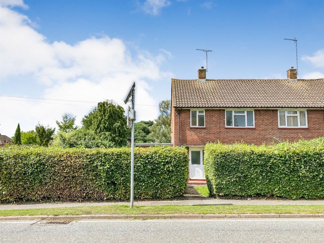 71 Bluebridge Road, Brookman’s Park, Hatfield, Hertfordshire AL9 7UW 2