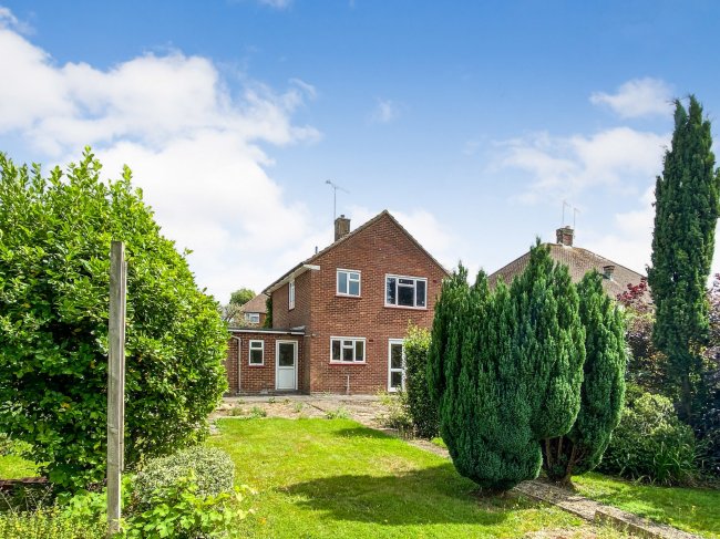 73 Bluebridge Road, Brookman’s Park, Hatfield, Hertfordshire AL9 7UW 3