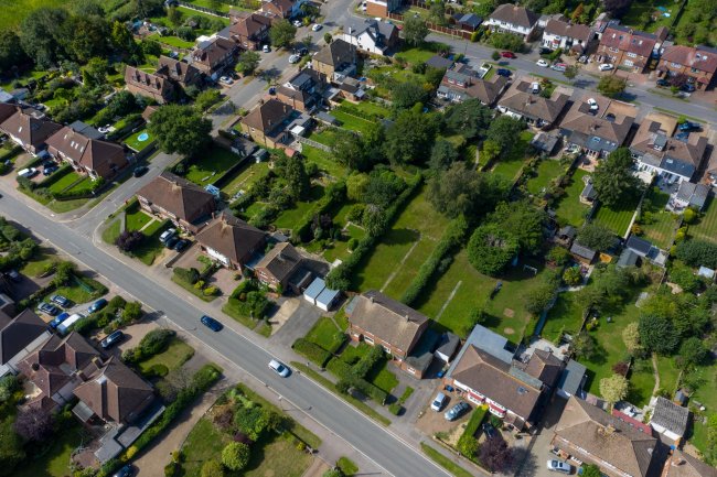 73 Bluebridge Road, Brookman’s Park, Hatfield, Hertfordshire AL9 7UW 3