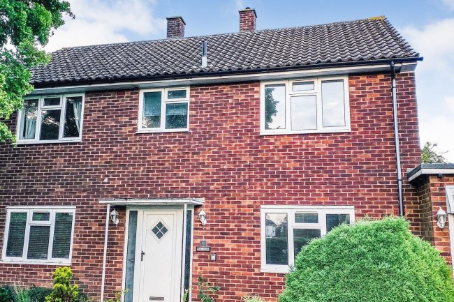 16 Priory Way, Hitchin, Hertfordshire SG4 9BL 9