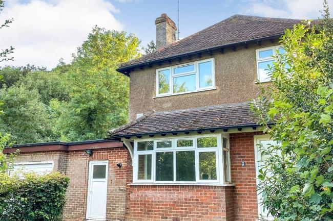 41 High Road, Waterford, Hertfordshire SG14 2PR 10