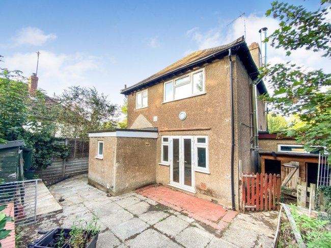 41 High Road, Waterford, Hertfordshire SG14 2PR 10